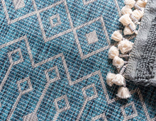 Load image into Gallery viewer, Outdoor Tribal Trellis Rug in Teal