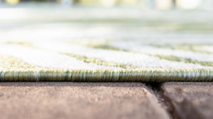 Outdoor Palm Rug in Green