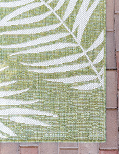 Outdoor Palm Rug in Green