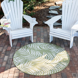 Outdoor Palm Rug in Green