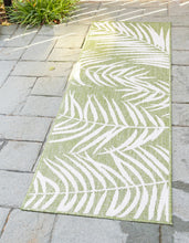 Load image into Gallery viewer, Outdoor Palm Rug in Green