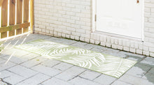 Load image into Gallery viewer, Outdoor Palm Rug in Green