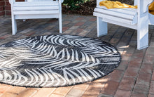 Load image into Gallery viewer, Outdoor Palm Rug in Black